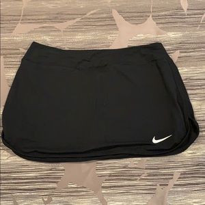 Like new!  Women’s Nike Dri-fit tennis skirt